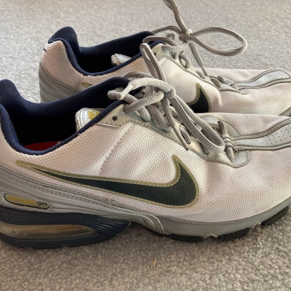 Nike AirMax men's Sz 10 sneakers